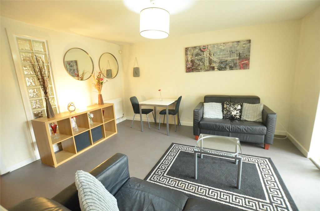 Property photo 3 of 12 Picture No. 21