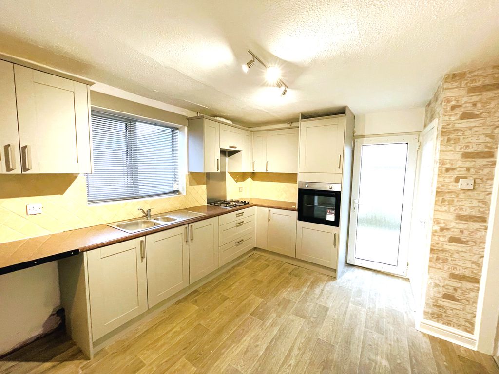 Property photo 3 of 17 Img_E1130 - Kitchen - Alt