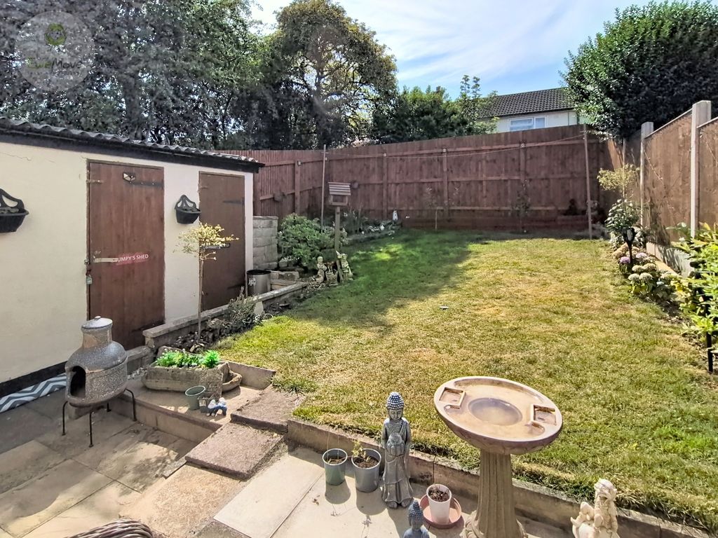 Property photo 3 of 15 16-Foldings-Close_00008