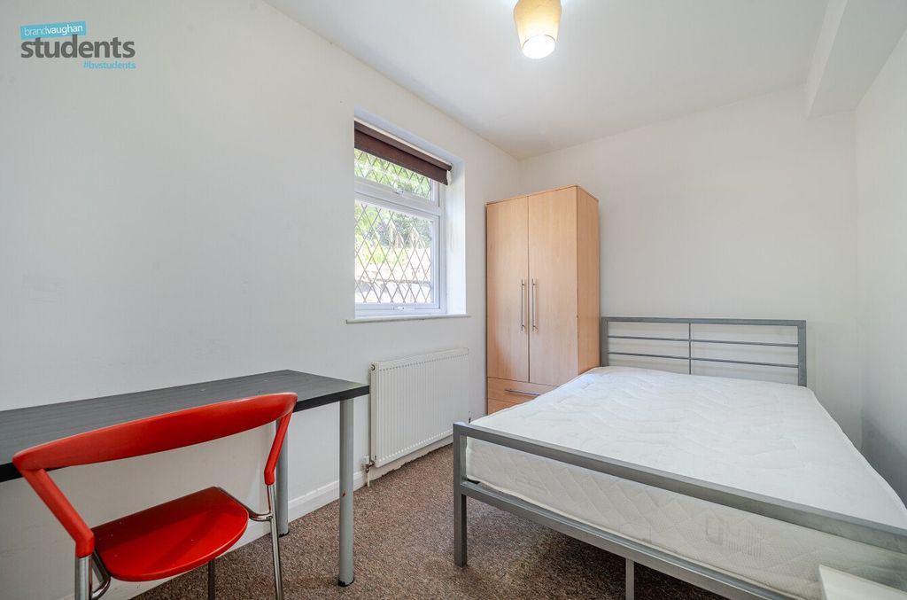 Property photo 1 of 6 Picture No. 18