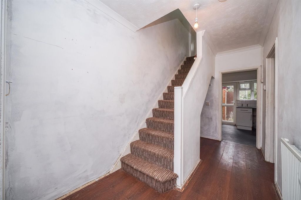 Property photo 2 of 13 33-Rant-Meadow-09896.Jpg