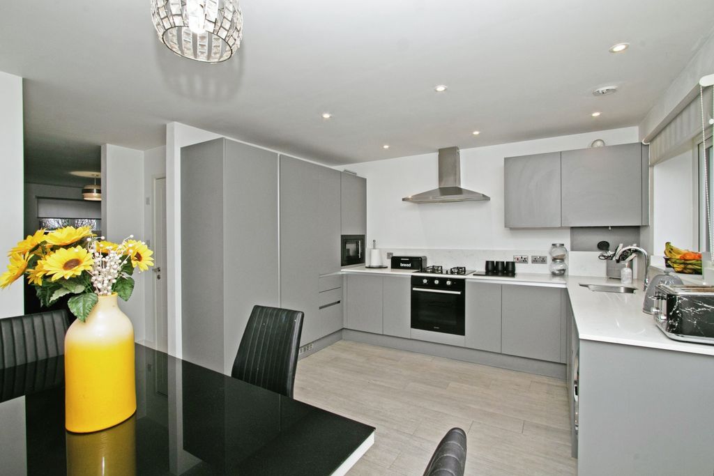 Property photo 3 of 15 Kitchen/Diner