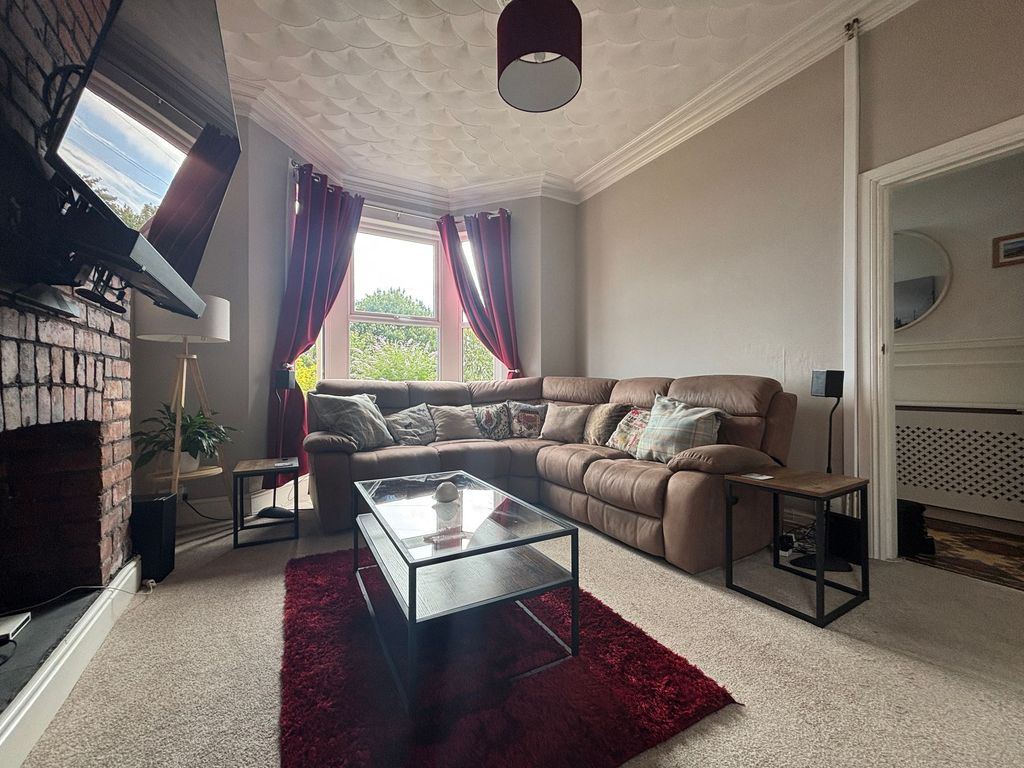 Property photo 3 of 34