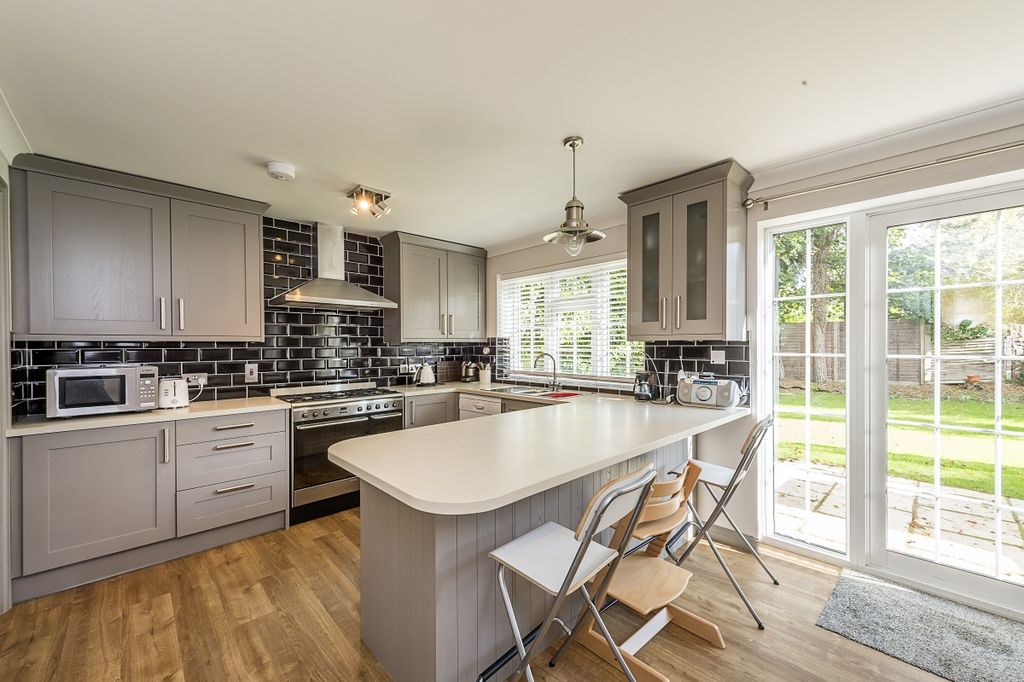 Property photo 2 of 15 Kitchen