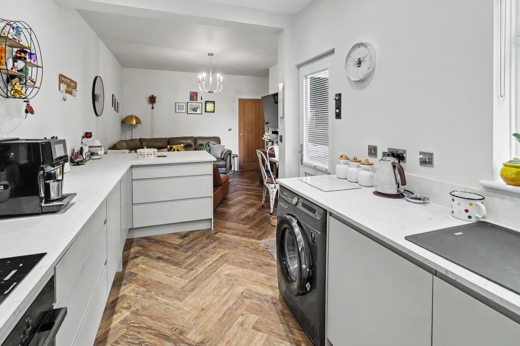 Property photo 1 of 13 Kitchen Diner
