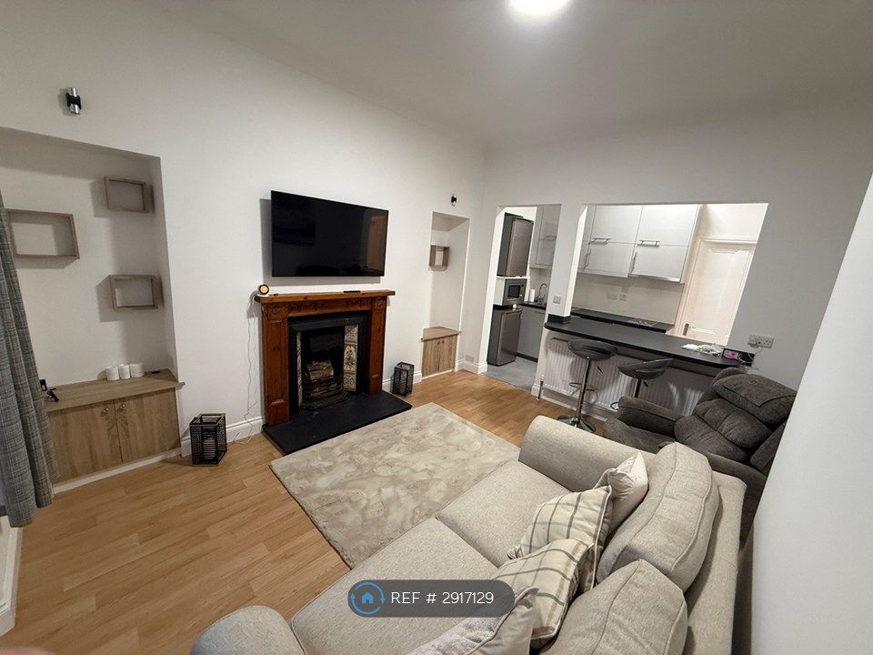 Property photo 1 of 23 Lounge