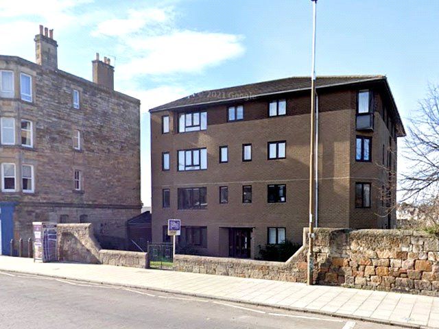 1 bed flat to rent Broughton