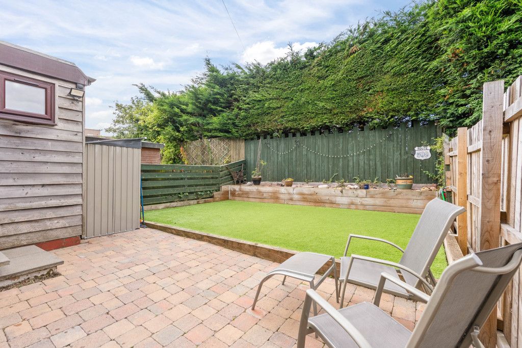 Property photo 2 of 28