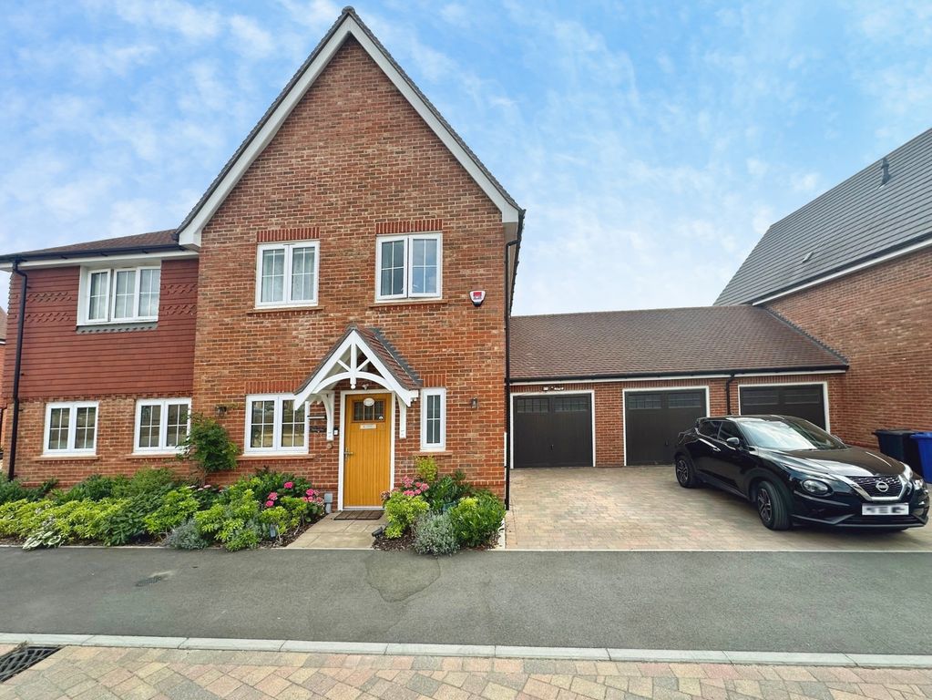 Property photo 1 of 17 Pbox-Img.Jpg