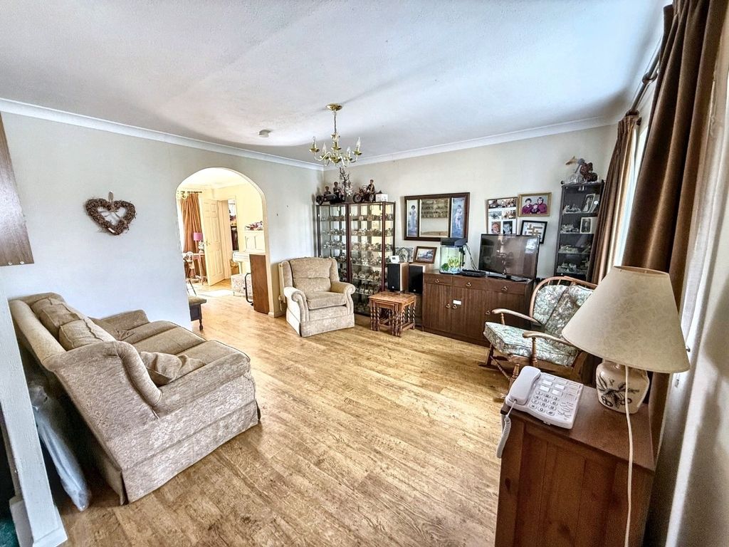 Property photo 2 of 27 4244974
