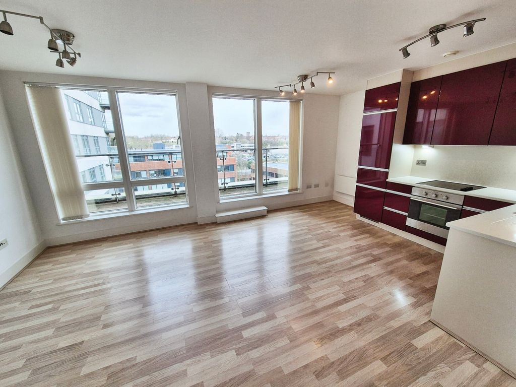 Property photo 2 of 10 Lounge/Dining Room