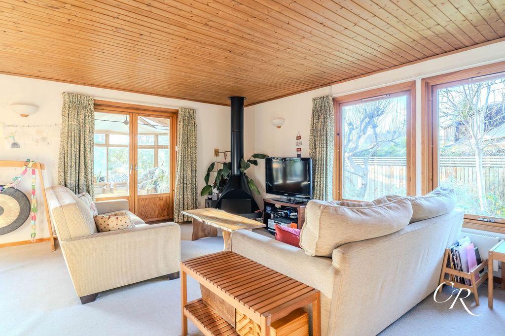 Property photo 3 of 24