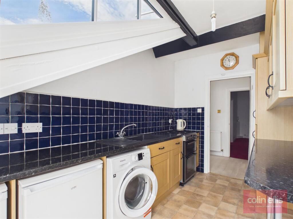 Property photo 3 of 14