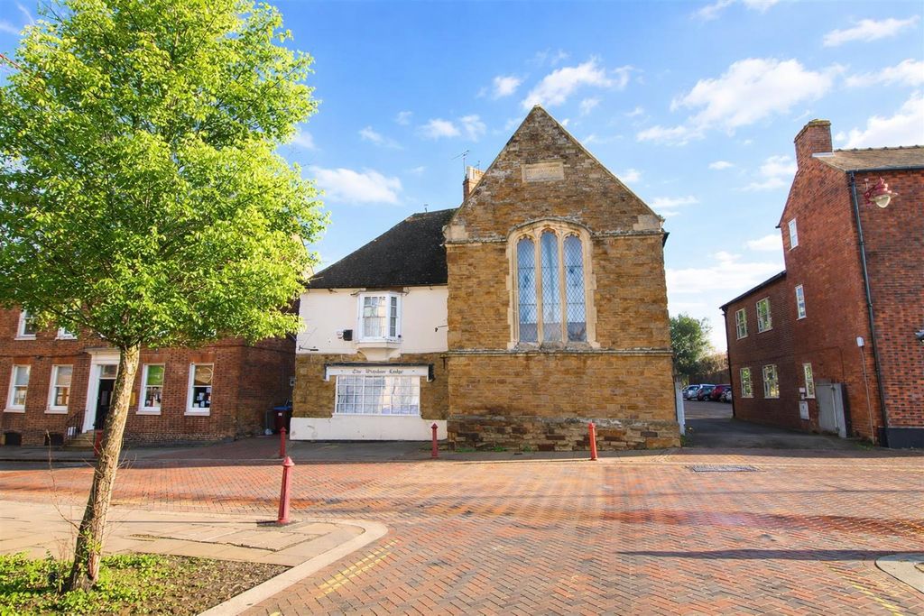 Property photo 1 of 19 Chatgpt Image Mar 5, 2026, 11_53_05 Am.Png