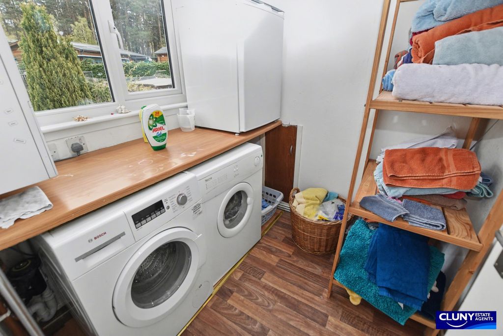 Property photo 3 of 25