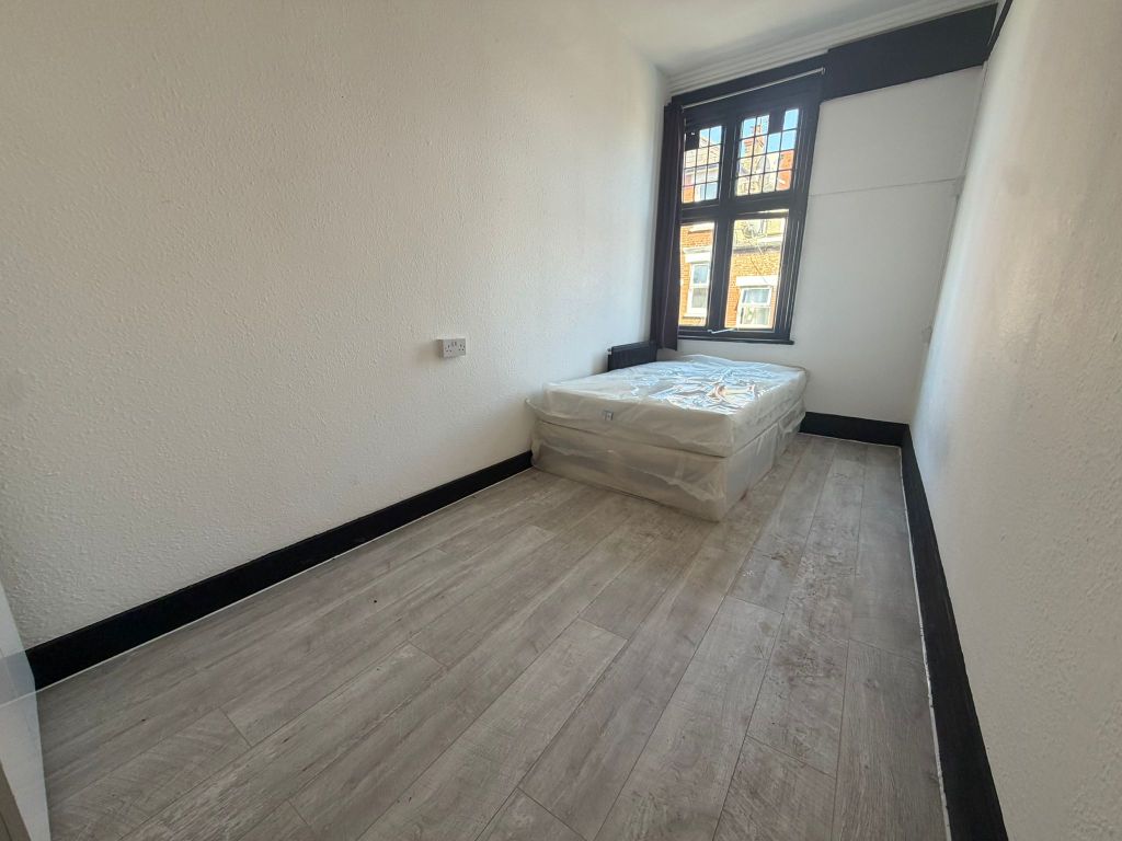 Property photo 1 of 2