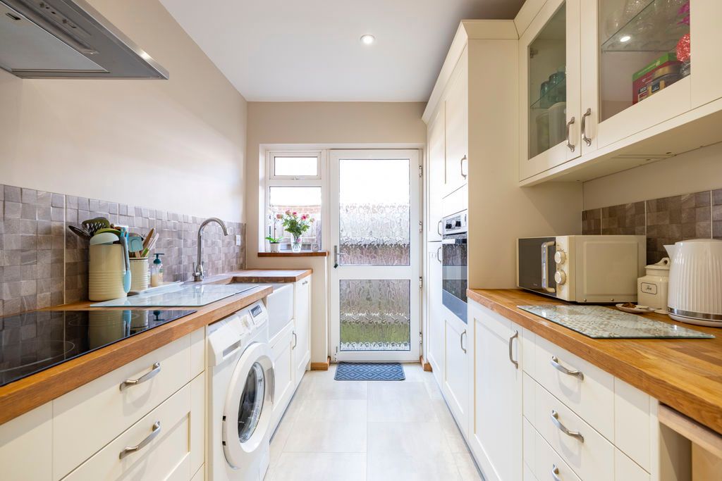 Property photo 2 of 22 Kitchen