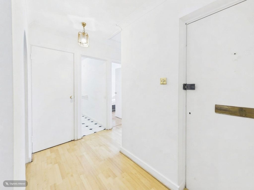 Property photo 2 of 13 5365504
