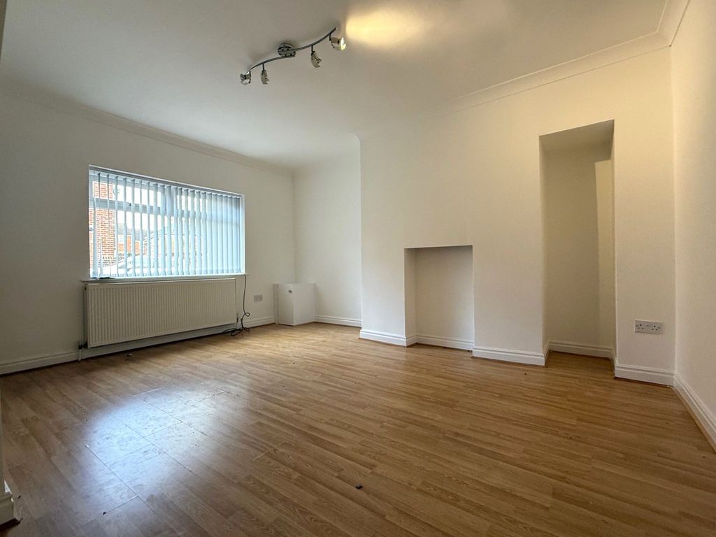 Property photo 3 of 12 Photograph 3