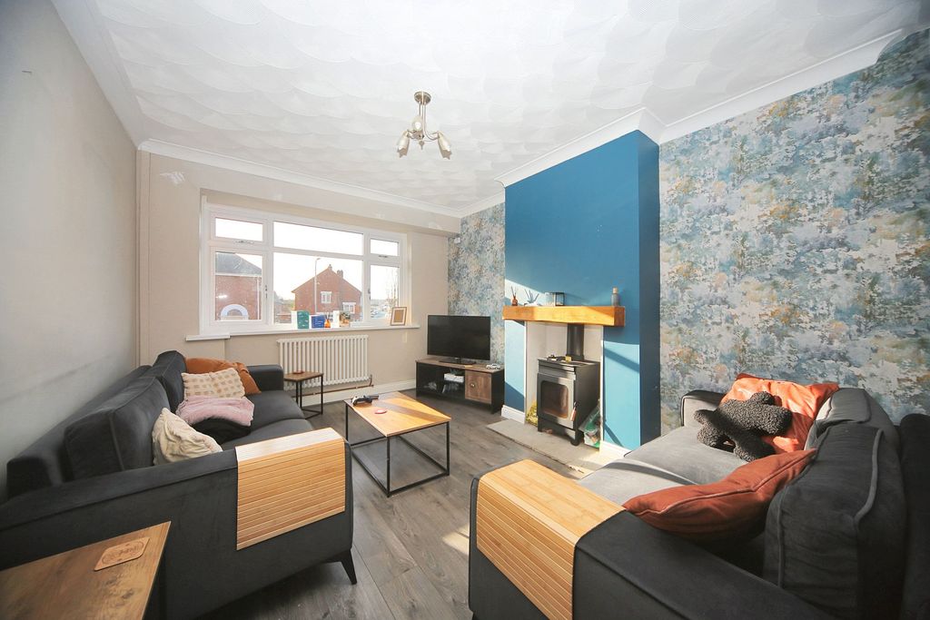 Property photo 3 of 24