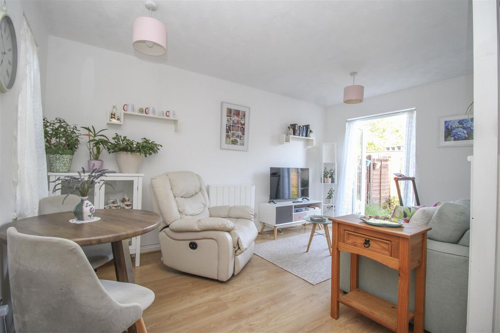 Property photo 2 of 11 Img_8222.Jpg