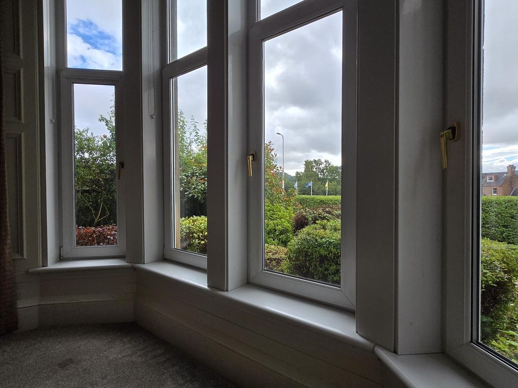 2 bed flat to rentGlasgow Road, Perth PH2 photo 5
