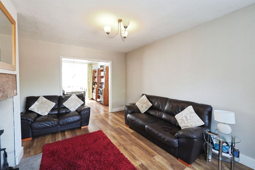 Property photo 2 of 18