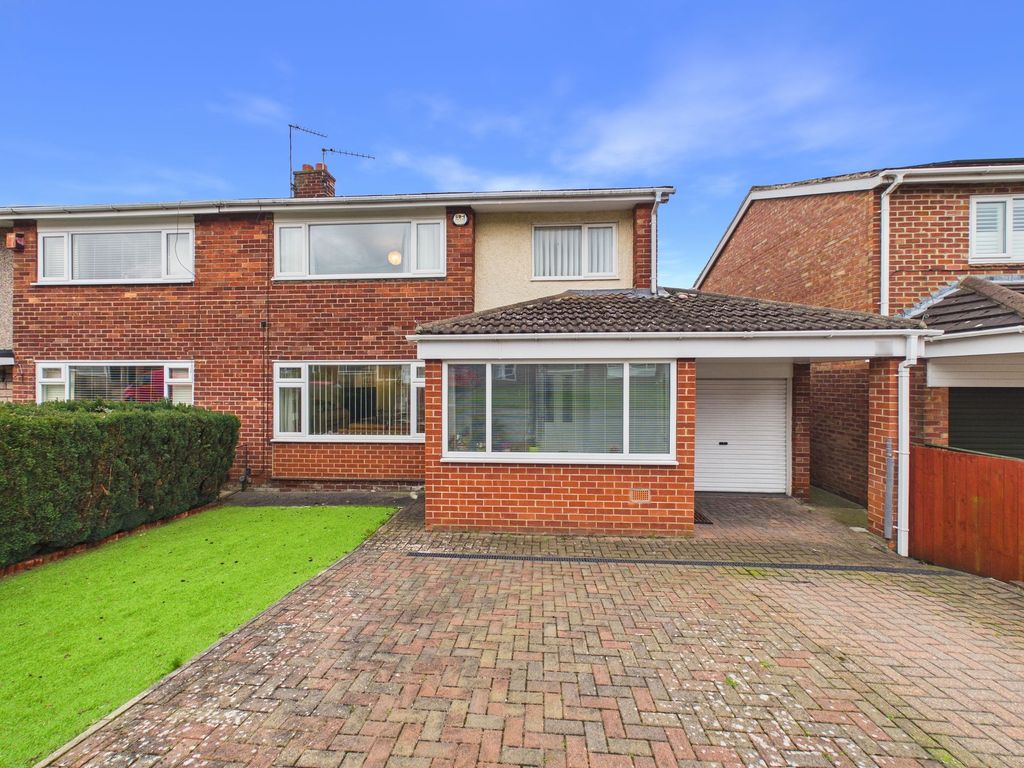 Property photo 1 of 12 External