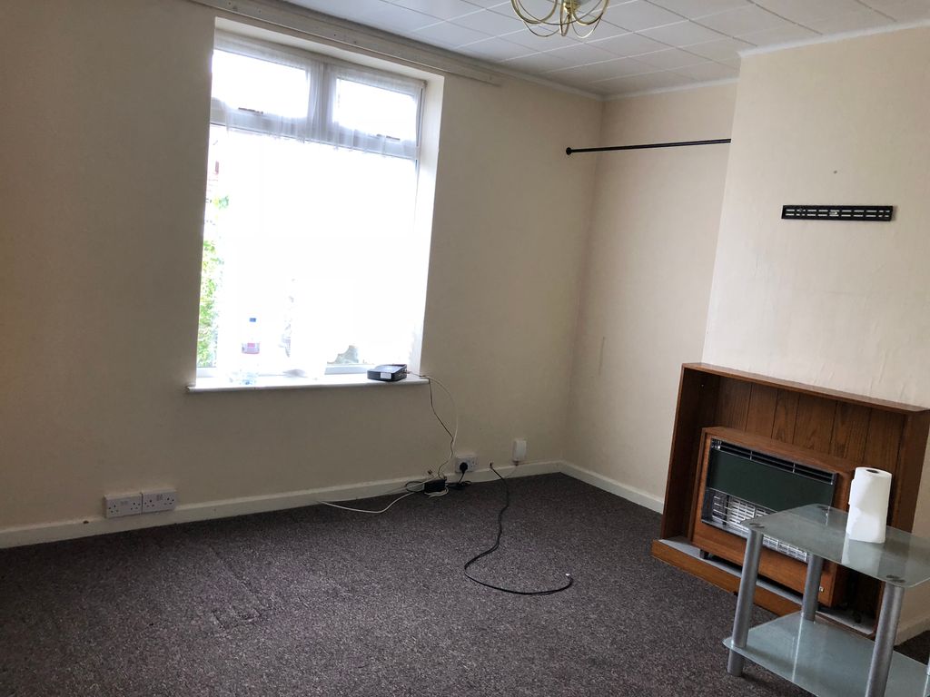 Property photo 1 of 3
