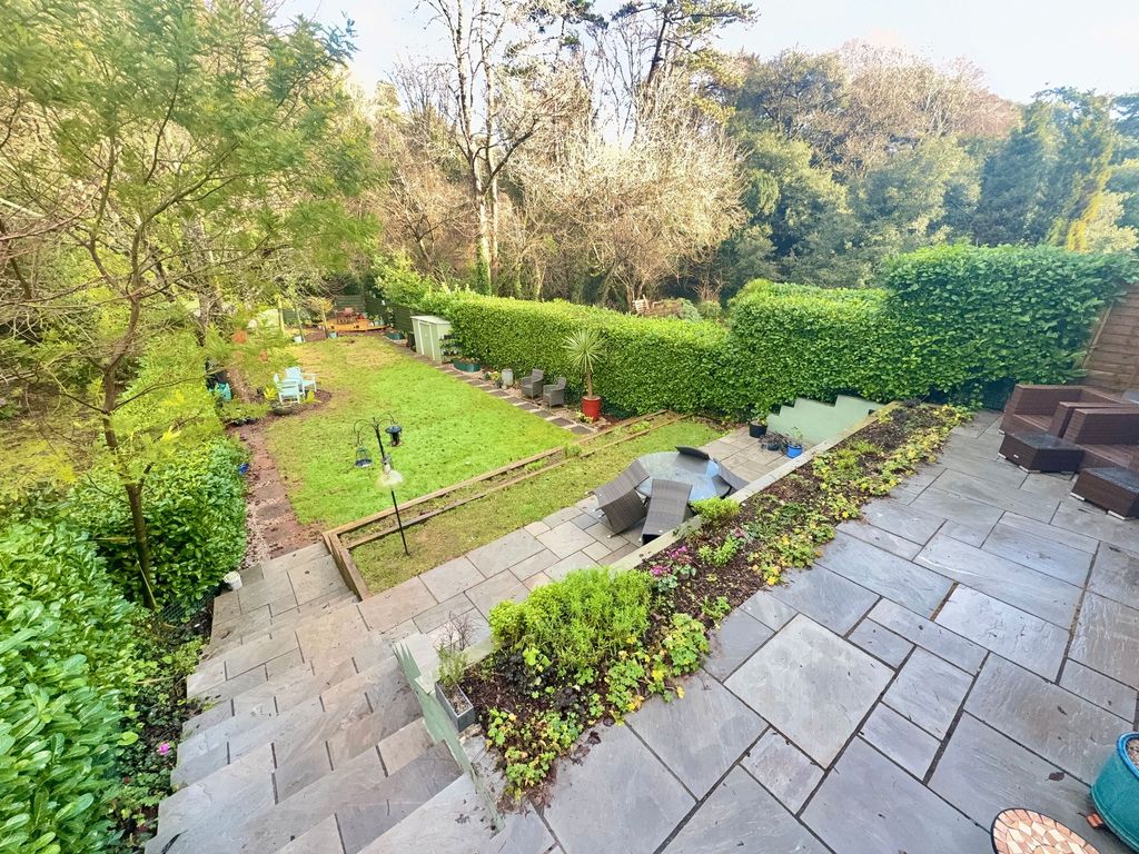 Property photo 2 of 37