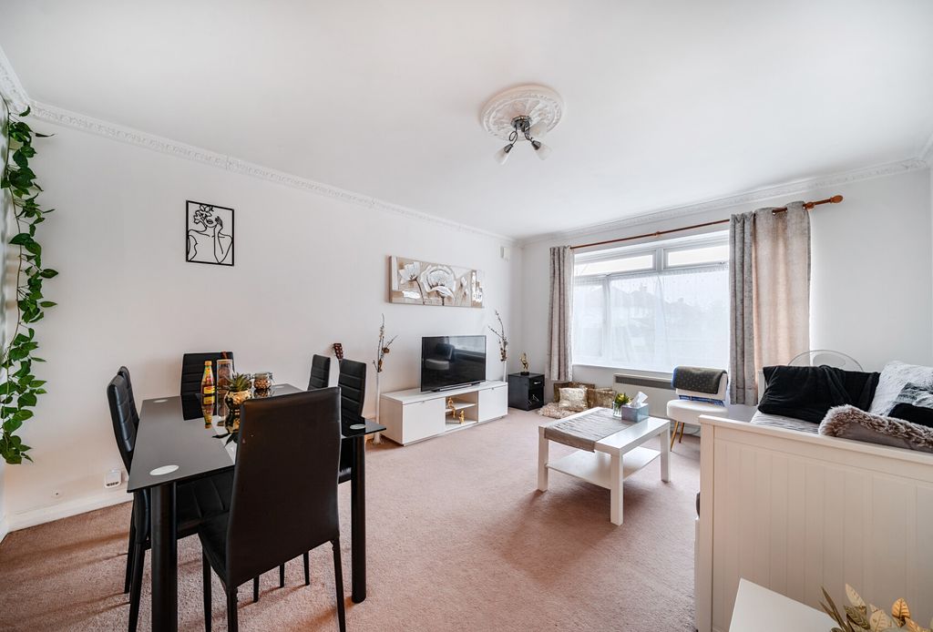 Property photo 2 of 14 Picture 2