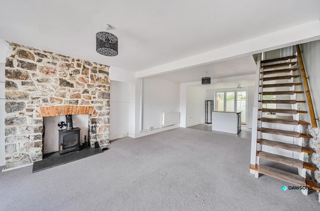 Property photo 3 of 26 Af376212-4Bb1-41Da-A672-Bb5873772E60.Jpg
