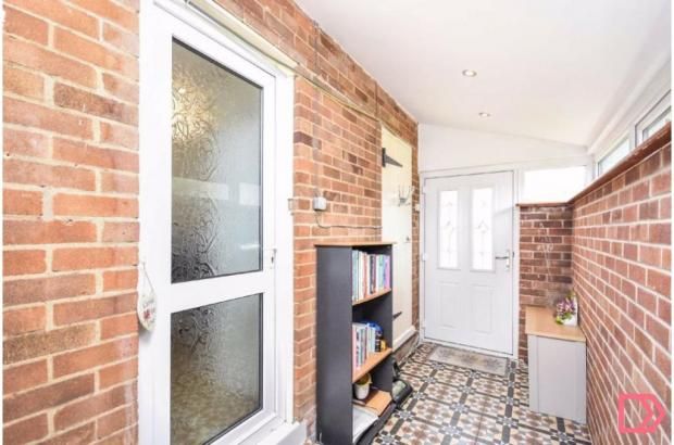 Property photo 3 of 10 Glaston 12.Jpg