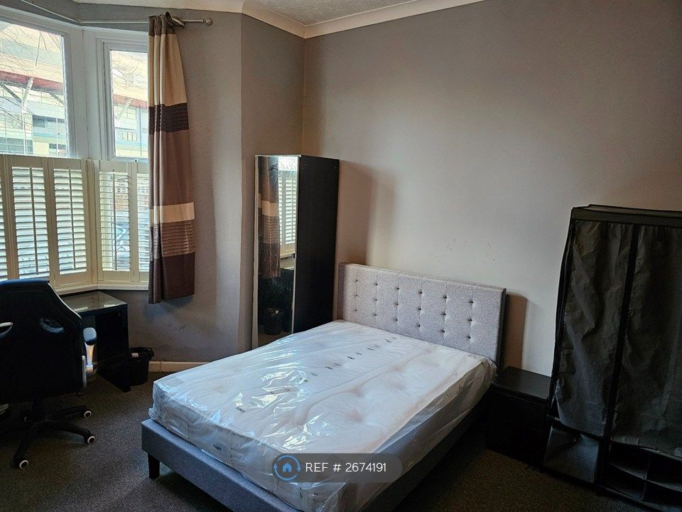 Property photo 2 of 22