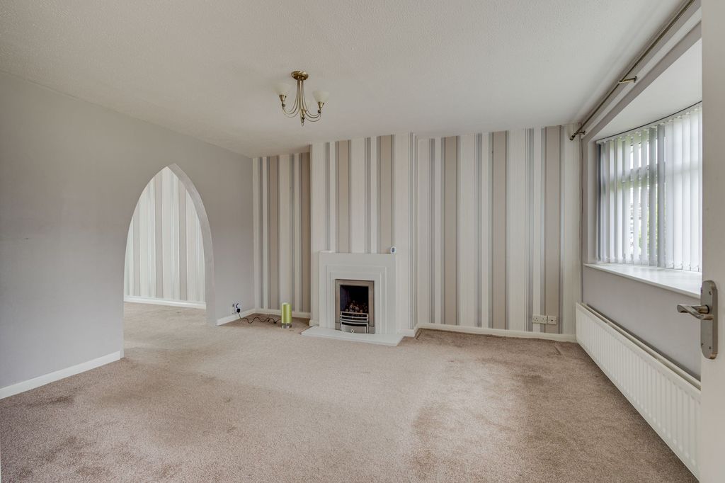 Property photo 2 of 24