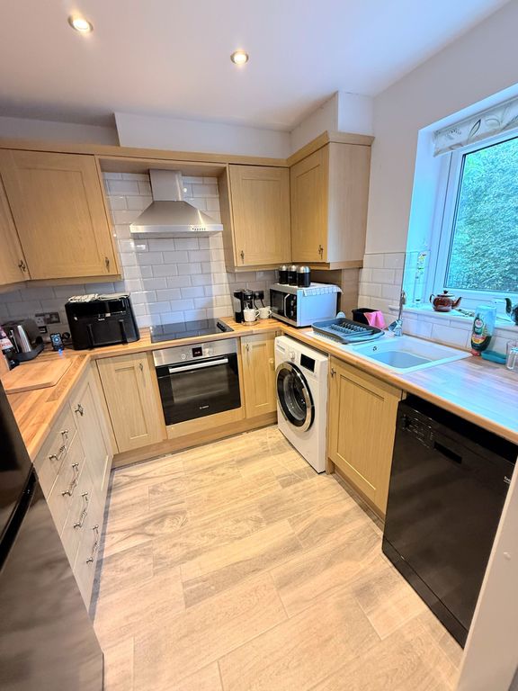 Property photo 3 of 24