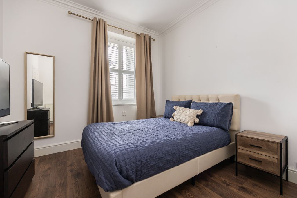 Additional image 4 of 2 bed flat for sale66 High Street, Bonnyrigg EH19
