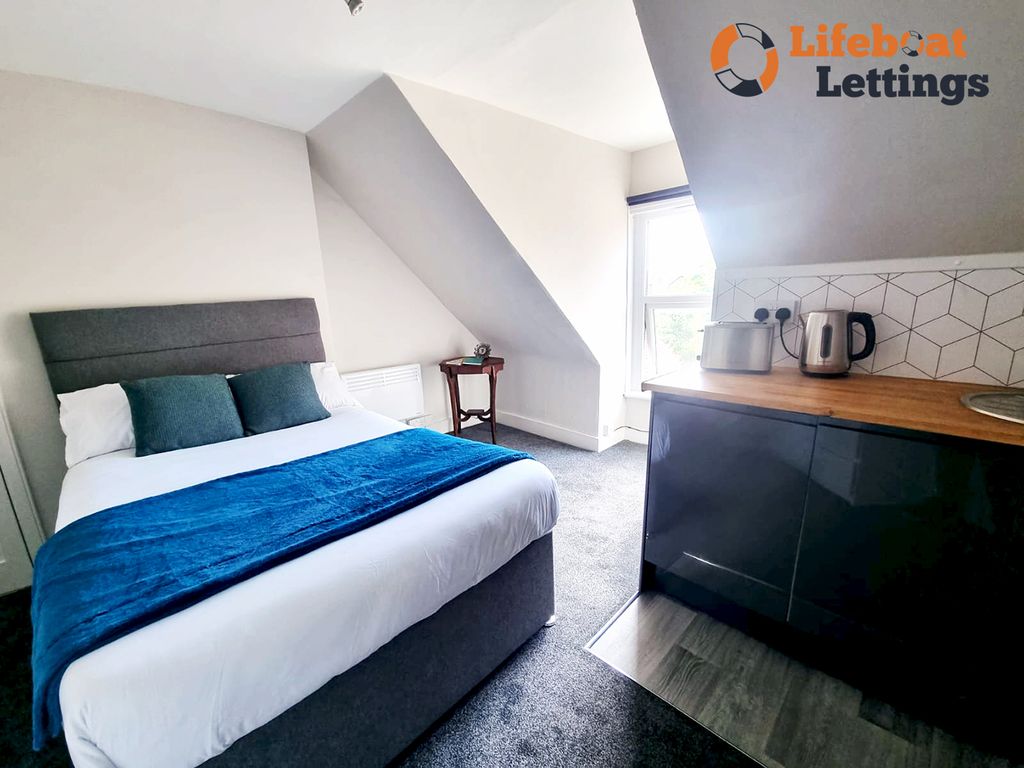 Property photo 2 of 6 Bedroom 7B