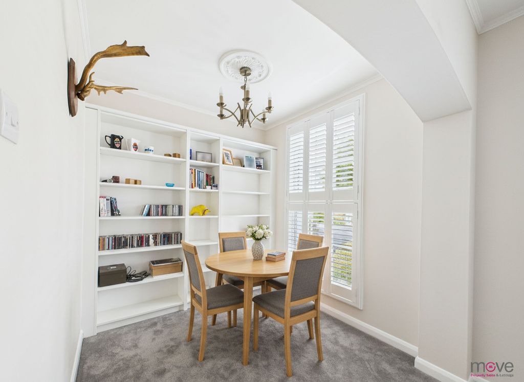 Property photo 3 of 11