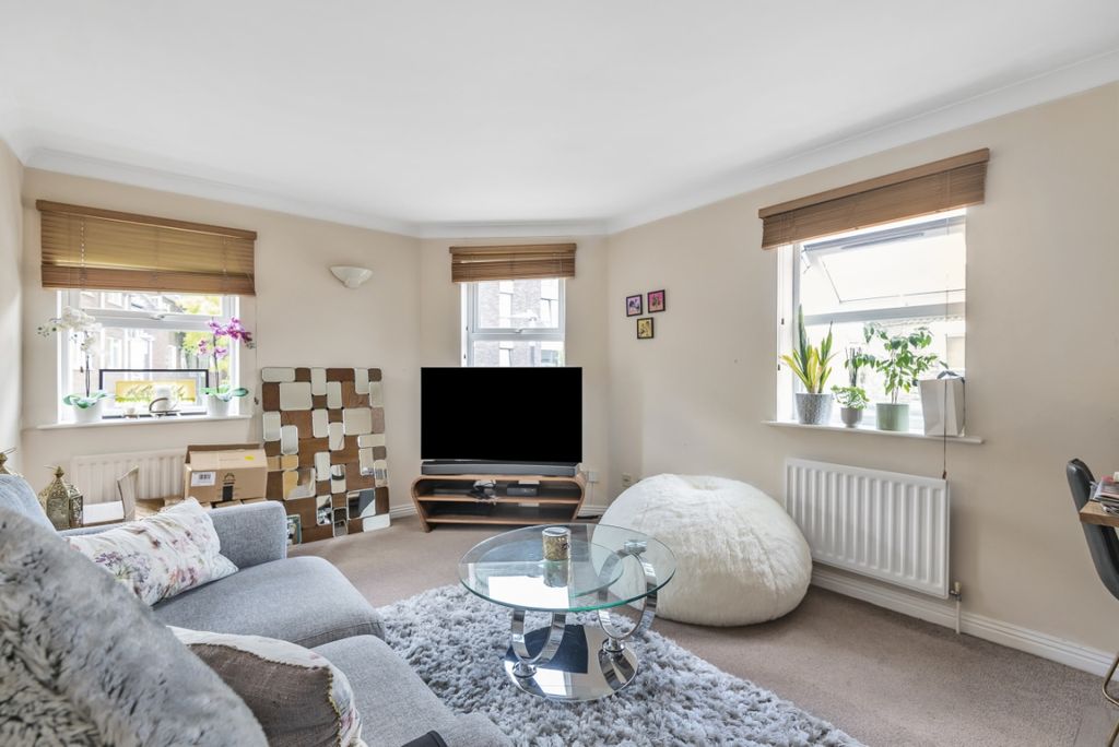 Property photo 1 of 6 870670 (3)