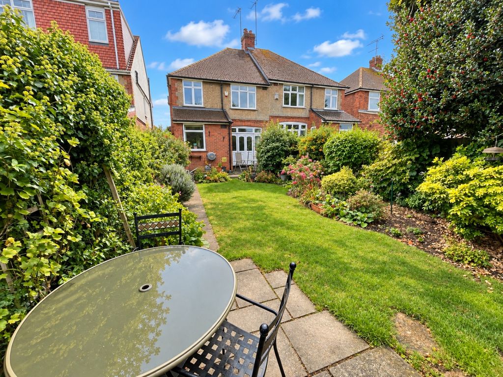 Property photo 2 of 11 5545462