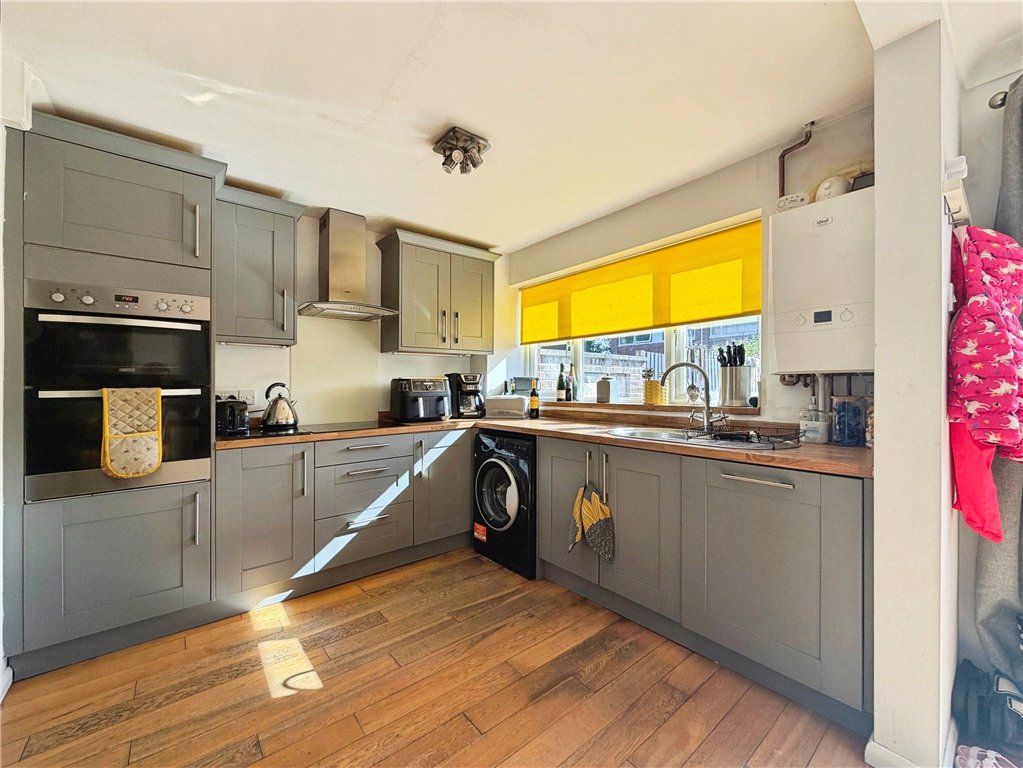 Property photo 2 of 12 Picture No. 10
