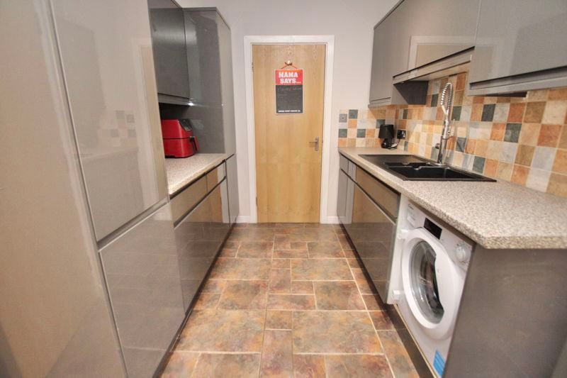 Property photo 3 of 20 Photo 17