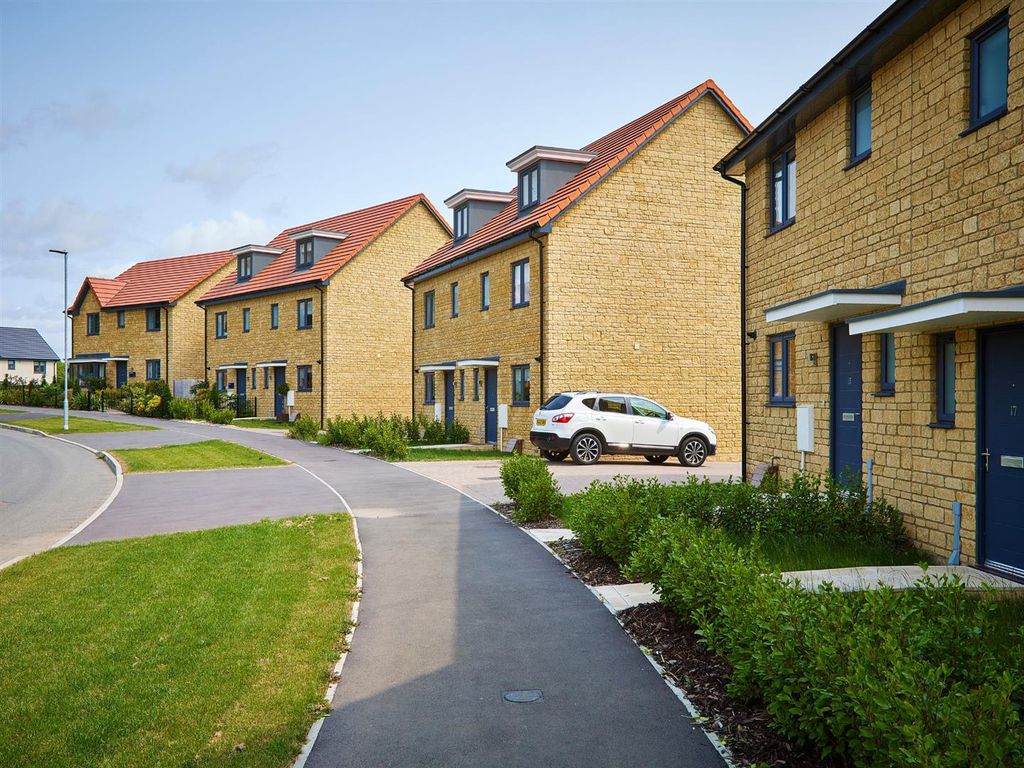 Property photo 2 of 9 Homes At Rowden Gate.Jpg