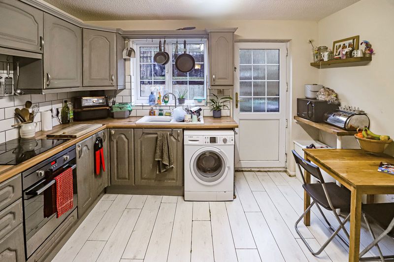 Property photo 3 of 12 Photo 1