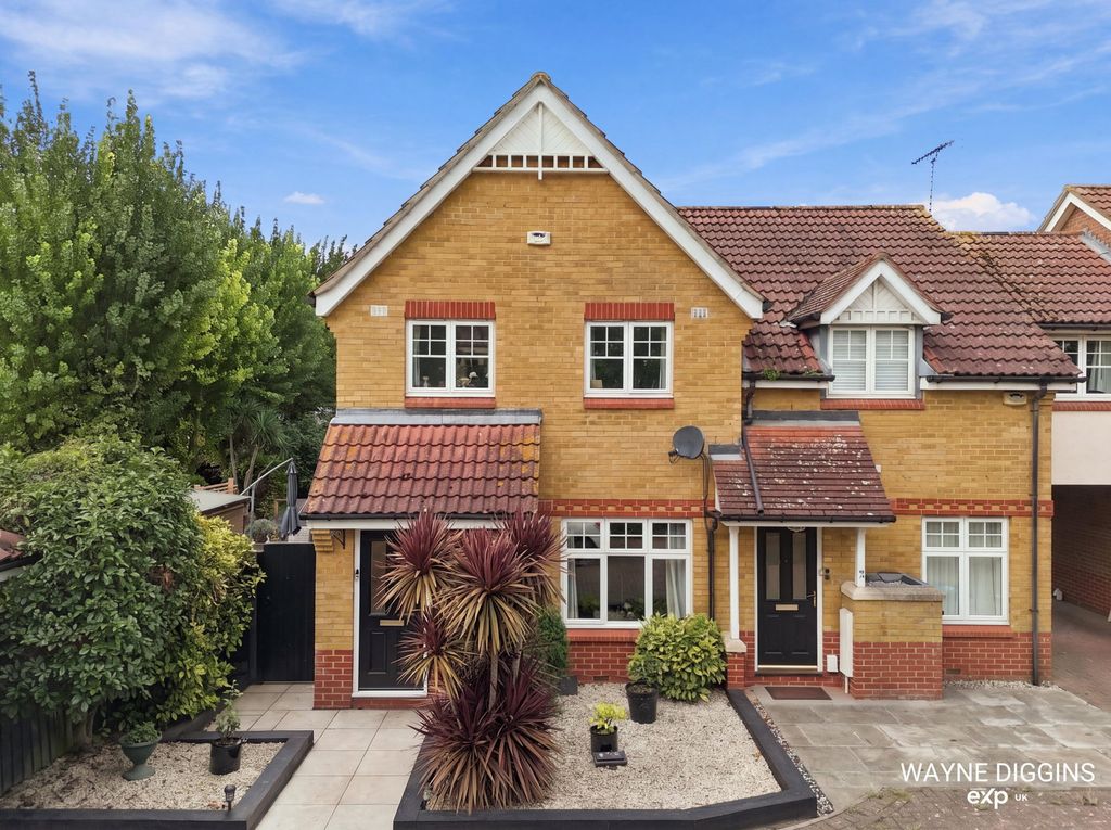 Property photo 2 of 35