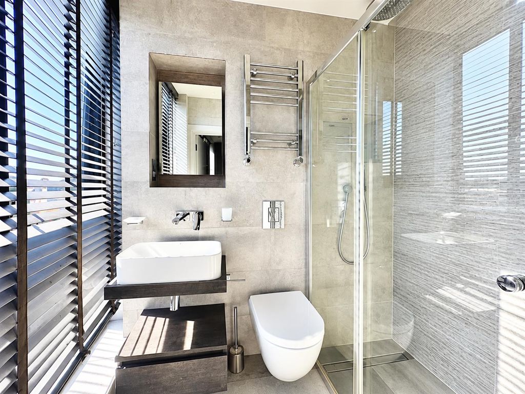 Property photo 3 of 5 Ensuite Edited.Jpg