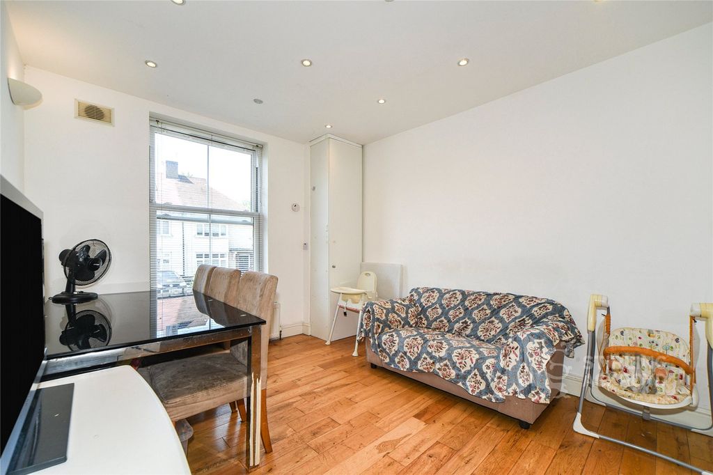 Property photo 2 of 22 Reception Room