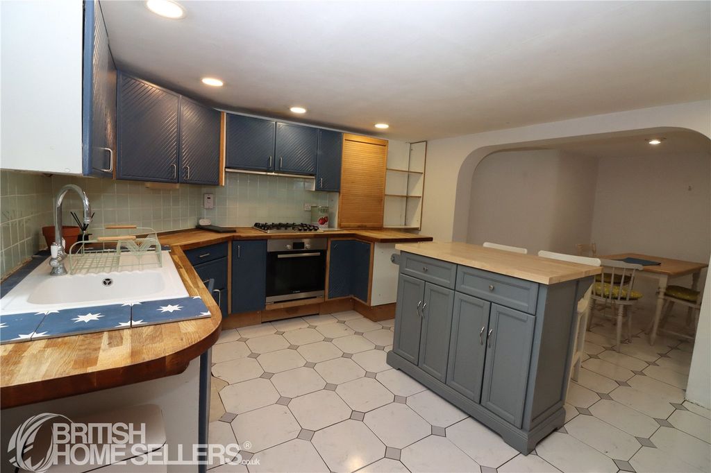 Property photo 2 of 18 Picture No. 04