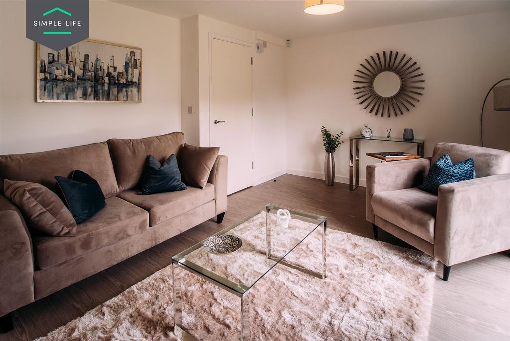 Property photo 2 of 10 Kellington_Lounge_(2).Jpg